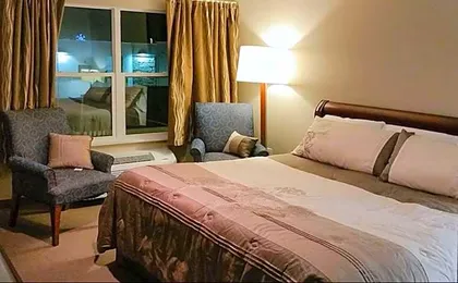 Rolling Hills Lodge