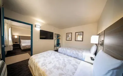 Lemon Heights Inn