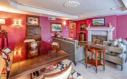 Red Coach Inn