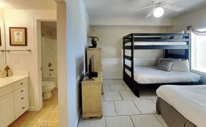 Admiral's Quarters #1406