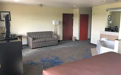 AmericInn by Wyndham Maquoketa