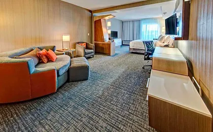 Courtyard by Marriott Westbury Long Island