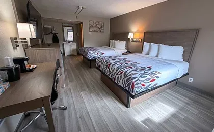 Whalers Inn and Suites