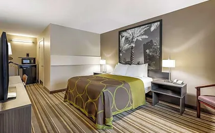 Super 8 by Wyndham Riviera Beach West Palm Beach