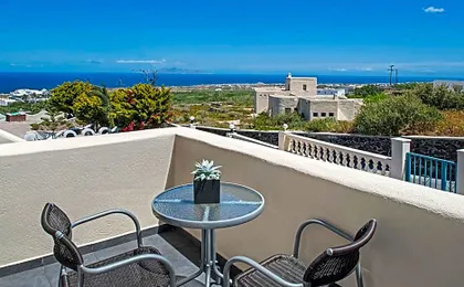 Alizea Villas & Suites