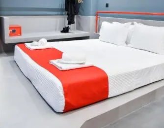 CentraL44 YoLo Casual Suite- Ermou