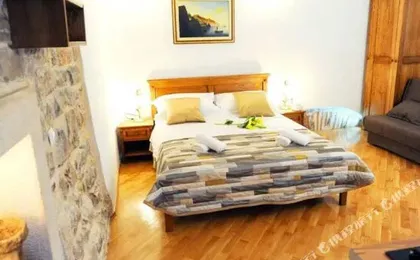 Diocletian Wine Apartment