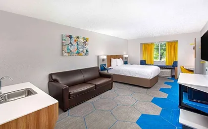 Microtel Inn & Suites by Wyndham Columbus North