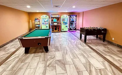 Red Rock Hotel & Suites