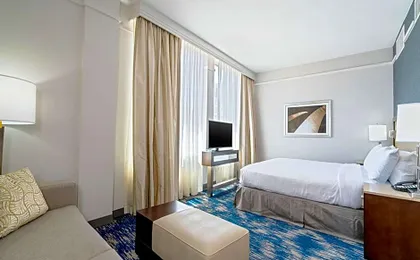 Embassy Suites By Hilton Hotel Alexandria-Old Town