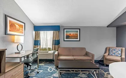 Quality Inn Shawnee North I-40