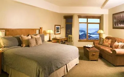 Sundial Lodge