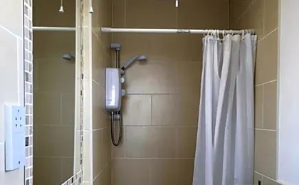 OYO Wave Crest Hotel