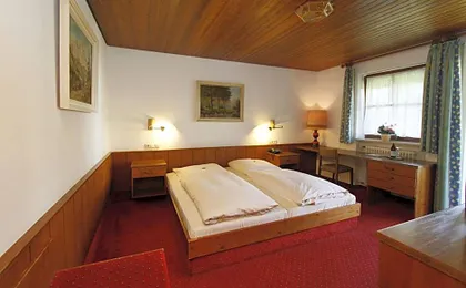 Hotel Neumayr