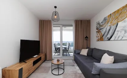 365 Sunsets Apartment by Belmont Realty