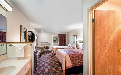 Americas Best Value Inn & Suites Harrisonville