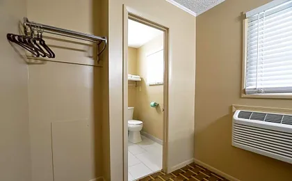 Travelowes Motel - Maggie Valley