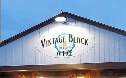 Vintage Block Inn & Suites