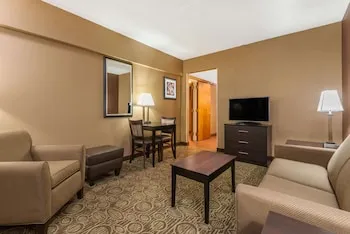 Ramada Paintsville