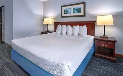 Days Inn by Wyndham Iron Mountain