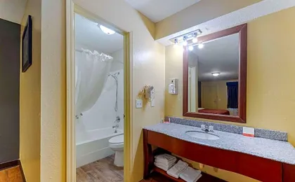 Econo Lodge Pryor