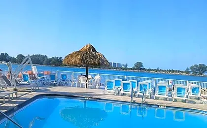 Gulfview Hotel - On the Beach