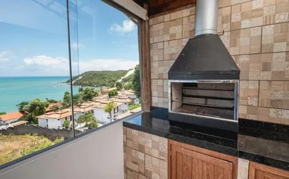 Cobertura exclusiva em ponta negra com vista para o mar