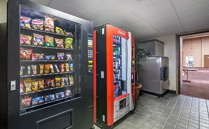 Badlands Inn & Suites