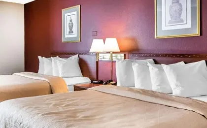 Quality Inn & Suites Elizabethtown Area
