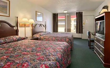 Super 8 by Wyndham Oklahoma Fairgrounds