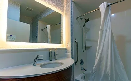 Hampton Inn & Suites Denton