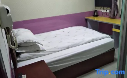 Yuebin Chain Hotel (Songjiang University Town)