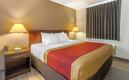 Econo Lodge Inn & Suites Des Moines Fairgrounds Area