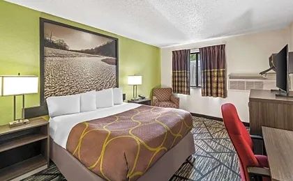 Super 8 by Wyndham Independence Kansas City