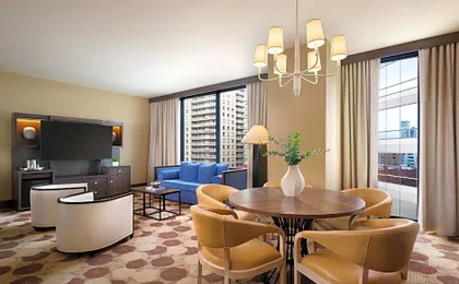 The Royal Sonesta Chicago River North