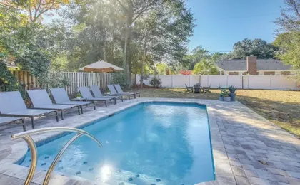 Walk to Beach: Myrtle Beach Home w/ Saltwater Pool