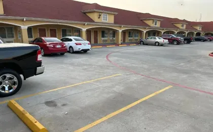 Capital O Deluxe Inn Channelview Houston I-10
