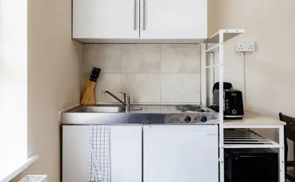 Warm Apartments in Queensway