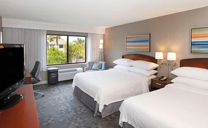 Courtyard by Marriott Oakland Airport