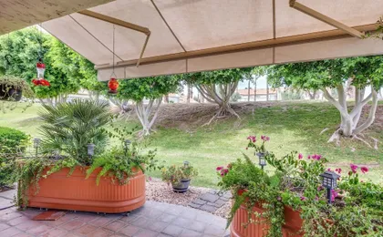 Pool Access & Patio! Palm Desert Golf Retreat