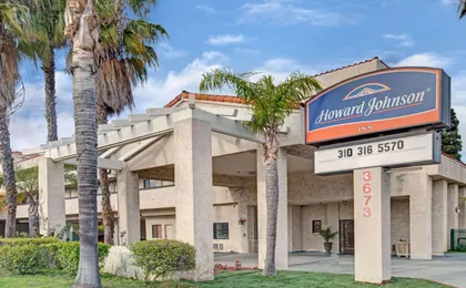 Howard Johnson By Wyndham Torrance
