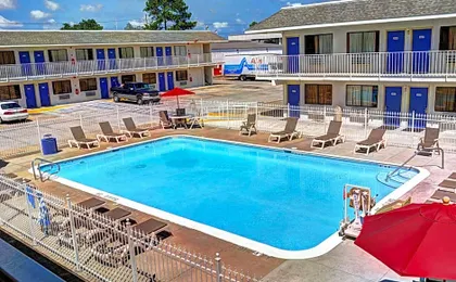 Motel 6-Slidell, LA - New Orleans