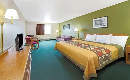Super 8 by Wyndham Bonne Terre
