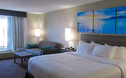 Clarion Pointe Evansville North