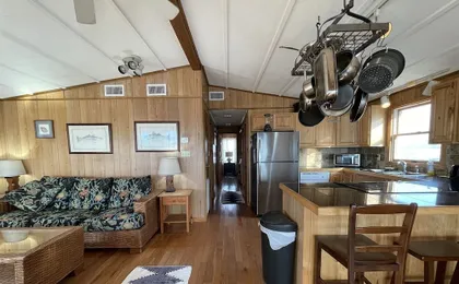 Hatteras Jack 3 Bedroom Cottage by RedAwning