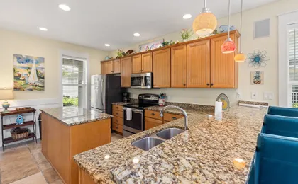 1337 Laurel Grove 3 Bedroom Home by RedAwning