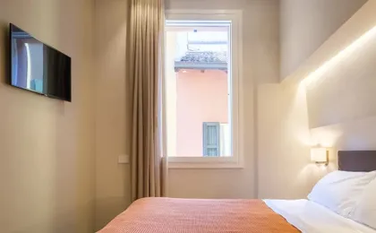 Golden Suite by Studio Vita