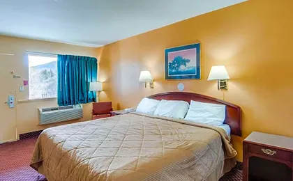 Econo Lodge Near Bluefield College
