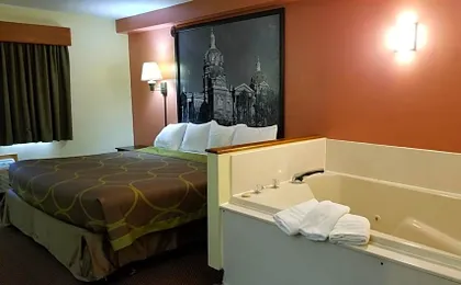 Super 8 by Wyndham Ottumwa