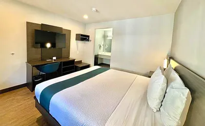 Motel 6-Bellflower, CA - Los Angeles